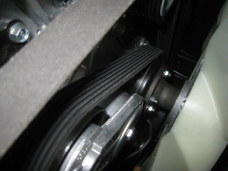 Nissan-Frontier-VQ40DE-V6-Engine-Serpentine-Belt-Replacement-Guide-035