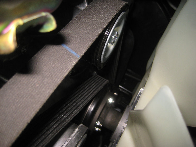 Nissan-Frontier-VQ40DE-V6-Engine-Serpentine-Belt-Replacement-Guide-037