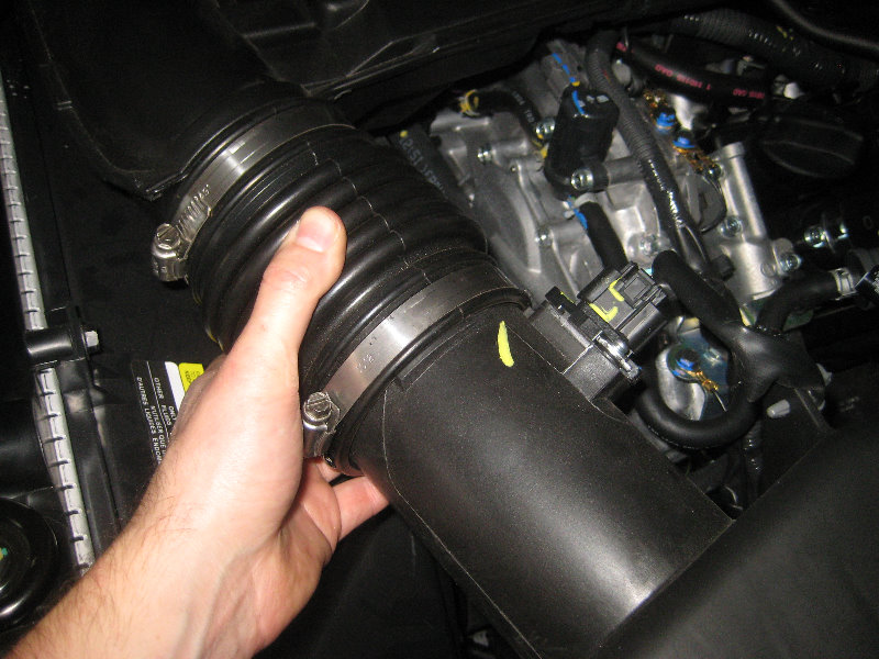Nissan-Frontier-VQ40DE-V6-Engine-Serpentine-Belt-Replacement-Guide-039