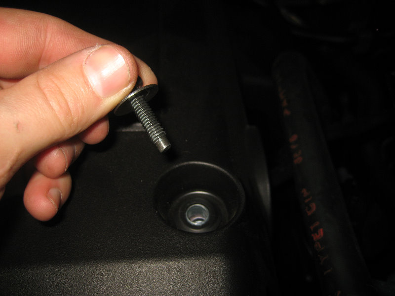 Nissan-Frontier-VQ40DE-V6-Engine-Serpentine-Belt-Replacement-Guide-049