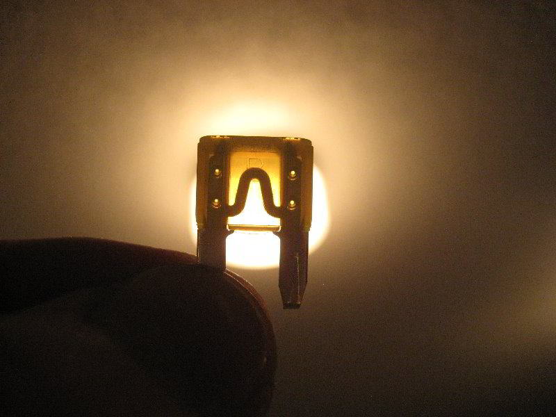 Nissan-Juke-Electrical-Fuse-Replacement-Guide-011