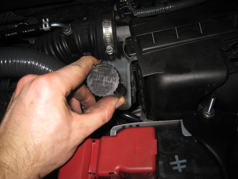 Nissan-Juke-Rear-Disc-Brake-Pads-Replacement-Guide-018