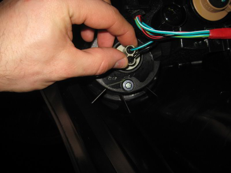 Nissan-Juke-Tail-Light-Bulbs-Replacement-Guide-016