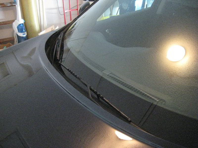 NissanJukeWindshieldWindowWiperBladesReplacementGuide001