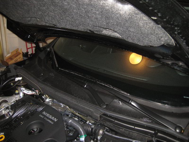 NissanJukeWindshieldWindowWiperBladesReplacementGuide002