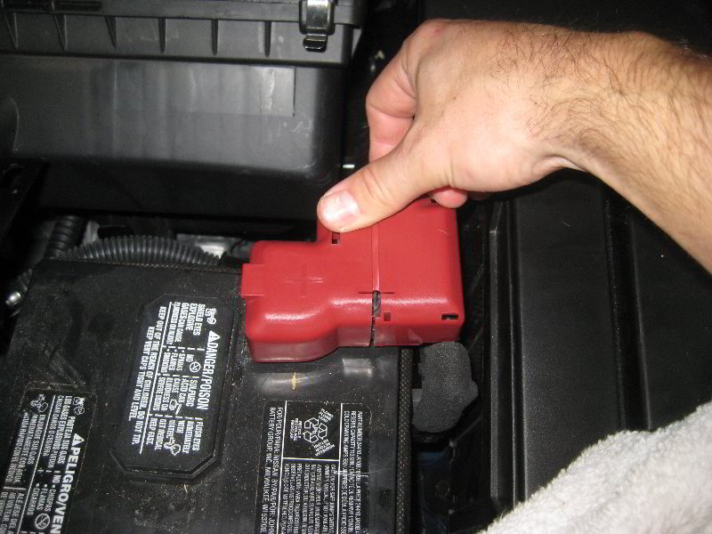 Nissan-Maxima-12V-Automotive-Battery-Replacement-Guide-027