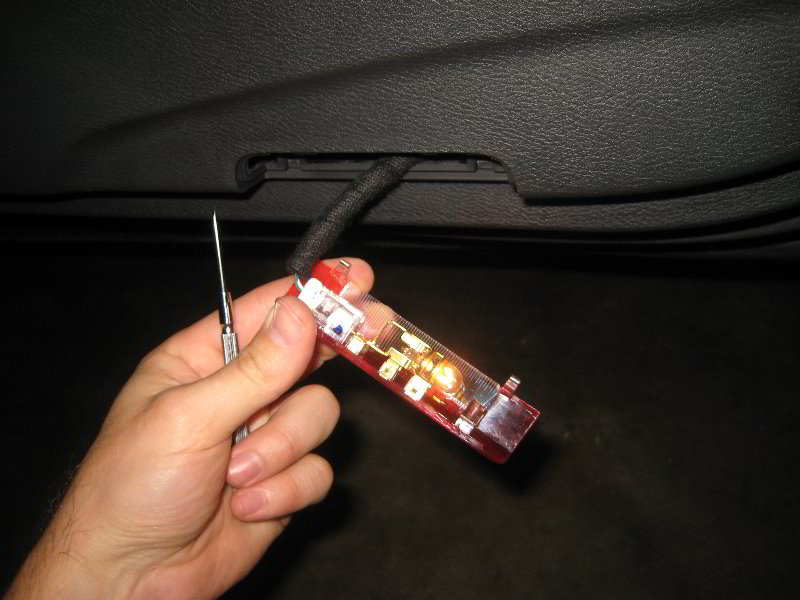 Nissan-Maxima-Door-Panel-Courtesy-Step-Light-Bulb-Replacement-Guide-004