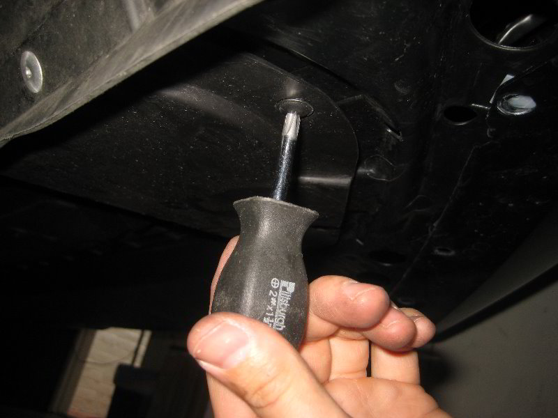 Nissan-Maxima-Fog-Light-Bulbs-Replacement-Guide-026