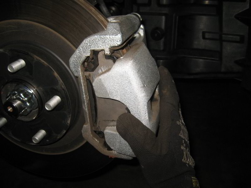 Nissan-Maxima-Front-Brake-Pads-Replacement-Guide-031