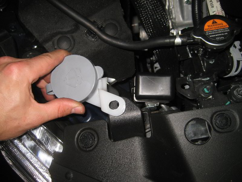 Nissan-Maxima-Headlight-Bulbs-Replacement-Guide-045