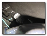 Nissan-Maxima-Headlight-Bulbs-Replacement-Guide-037