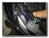 Nissan-Maxima-Headlight-Bulbs-Replacement-Guide-039