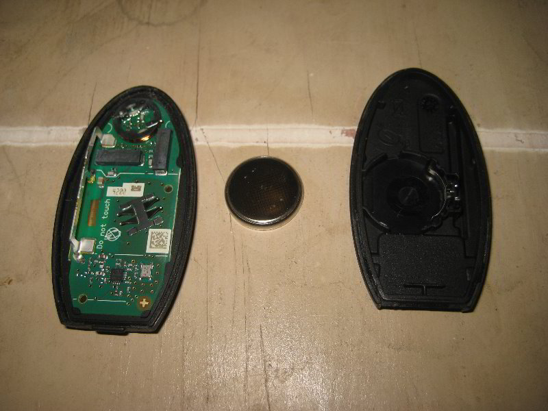 NissanMaximaIntelligentKeyFobBatteryReplacementGuide009