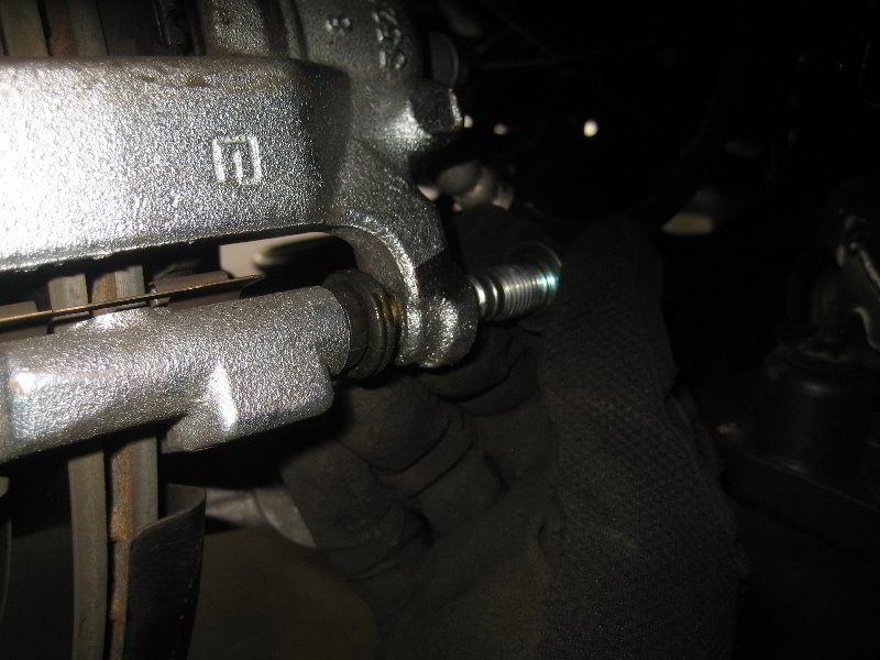 Nissan-Maxima-Rear-Disc-Brake-Pads-Replacement-Guide-028