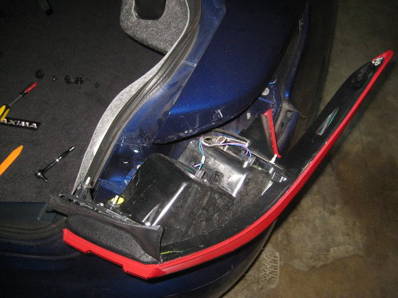 Nissan-Maxima-Tail-Light-Bulbs-Replacement-Guide-023