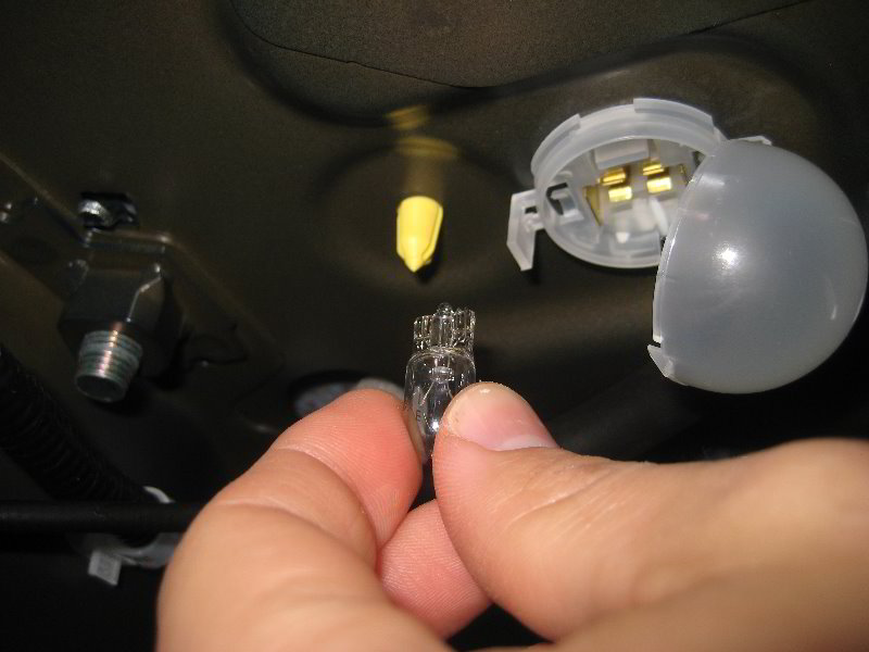Nissan-Maxima-Trunk-Light-Bulb-Replacement-Guide-005