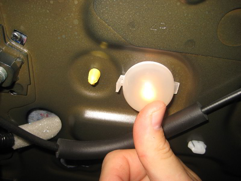 Nissan-Maxima-Trunk-Light-Bulb-Replacement-Guide-009