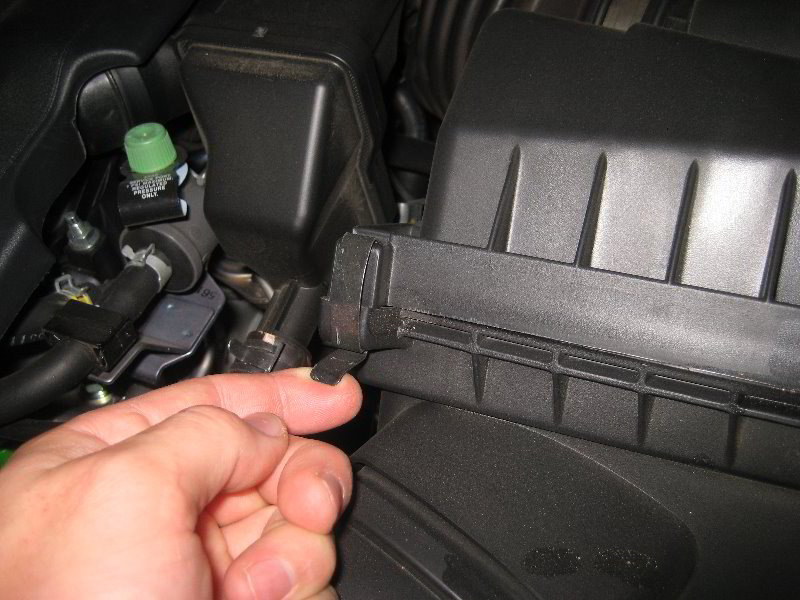 Nissan-Maxima-VQ35DE-V6-Engine-Air-Filter-Replacement-Guide-002