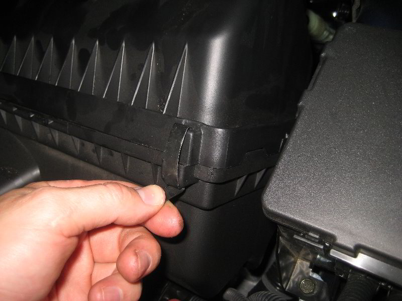 Nissan-Maxima-VQ35DE-V6-Engine-Air-Filter-Replacement-Guide-014
