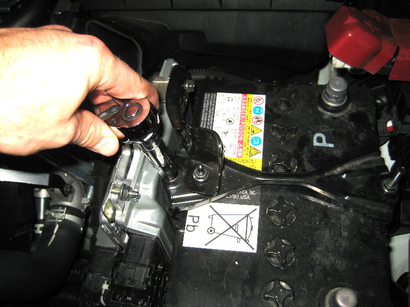 Nissan-Murano-12-Volt-Automotive-Battery-Replacement-Guide-031