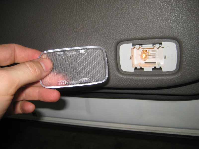 Nissan-Murano-Door-Courtesy-Step-Light-Bulb-Replacement-Guide-004