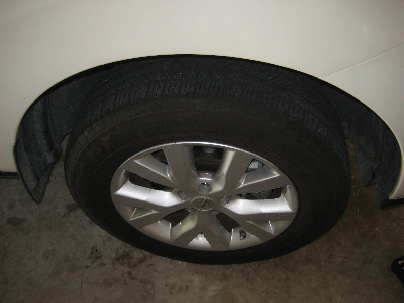 Nissan-Murano-Front-Disc-Brake-Pads-Replacement-Guide-039