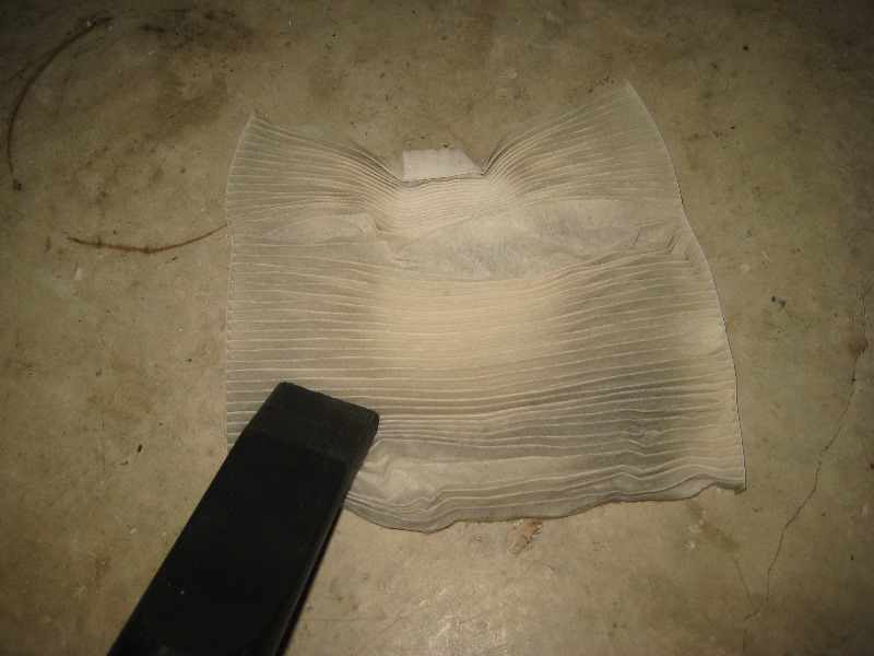 Nissan-Murano-Cabin-Air-Filter-Replacement-Guide-013