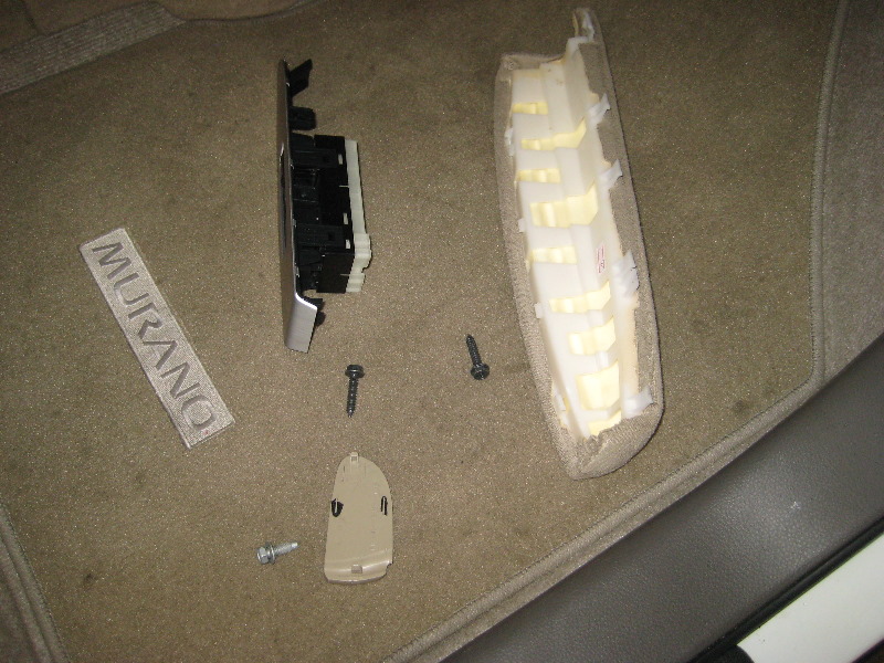 Nissan-Murano-Interior-Door-Panels-Removal-Guide-014