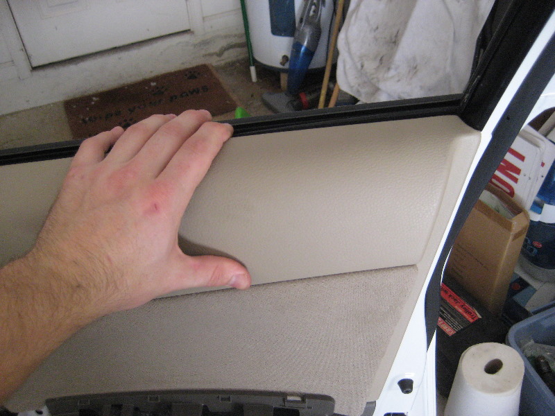 Nissan-Murano-Interior-Door-Panels-Removal-Guide-038