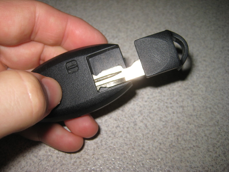 How to change the Nissan Key Fob Battery?