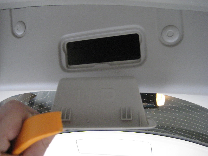 Nissan-Murano-Tail-Light-Bulbs-Replacement-Guide-035