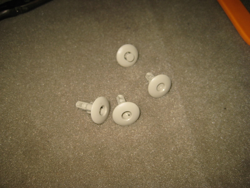 Nissan-Murano-Tail-Light-Bulbs-Replacement-Guide-039