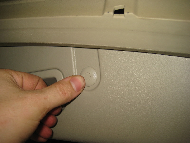 Nissan-Murano-Tail-Light-Bulbs-Replacement-Guide-071