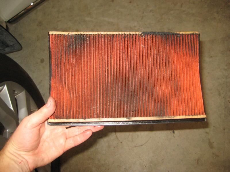 Nissan-Murano-VQ35DE-V6-Engine-Air-Filter-Replacement-Guide-008