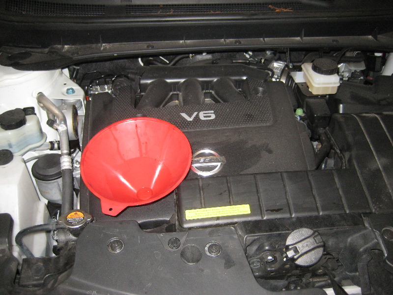 Nissan-Murano-VQ35DE-V6-Engine-Oil-Change-Guide-019