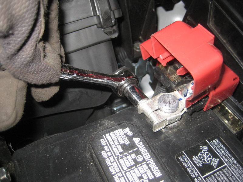 2013-2016-Nissan-Pathfinder-12V-Automotive-Battery-Replacement-Guide-024