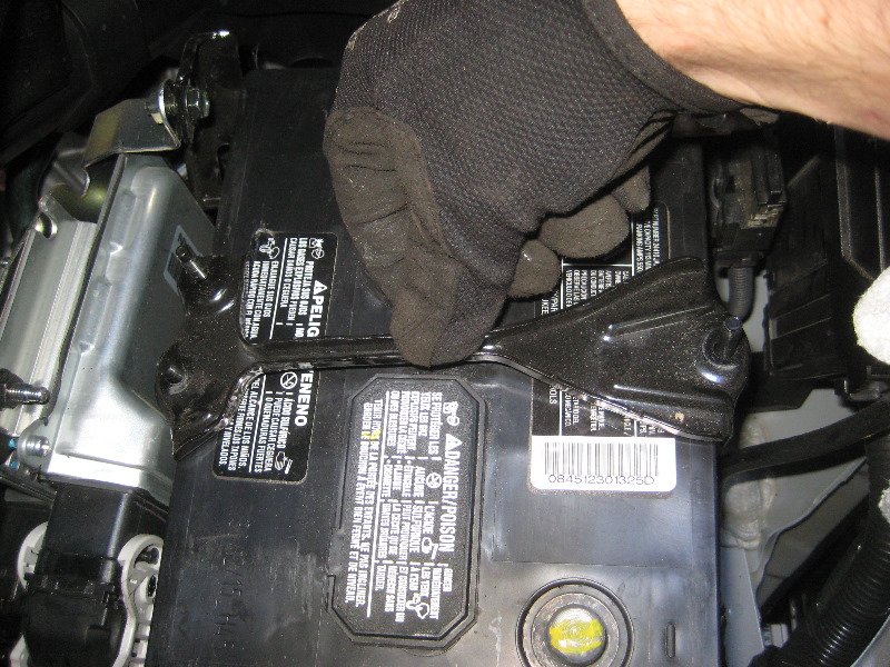 2013-2016-Nissan-Pathfinder-12V-Automotive-Battery-Replacement-Guide-027