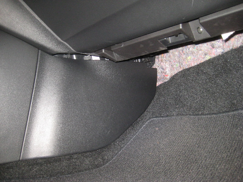 2013-2016-Nissan-Pathfinder-Cabin-Air-Filter-Replacement-Guide-002