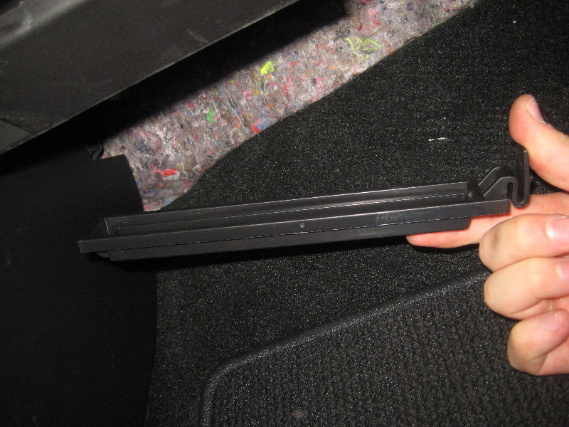 20132016NissanPathfinderCabinAirFilterReplacementGuide008