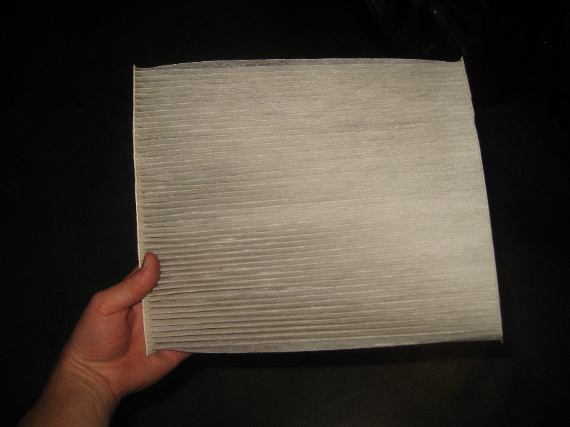 2013-2016-Nissan-Pathfinder-Cabin-Air-Filter-Replacement-Guide-014