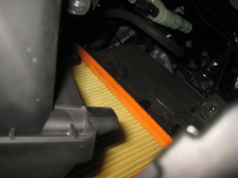 2013-2016-Nissan-Pathfinder-Engine-Air-Filter-Replacement-Guide-012