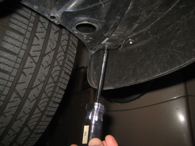 2013-2016-Nissan-Pathfinder-Fog-Light-Bulbs-Replacement-Guide-005