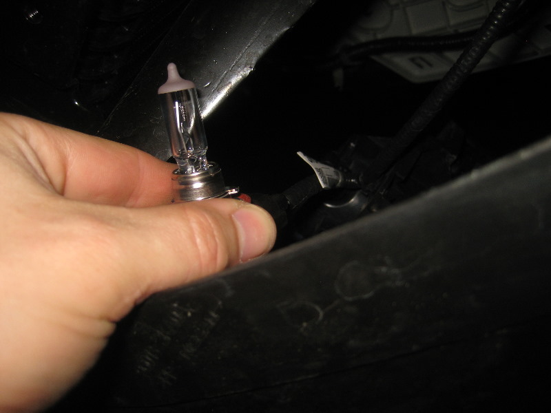 2013-2016-Nissan-Pathfinder-Fog-Light-Bulbs-Replacement-Guide-011