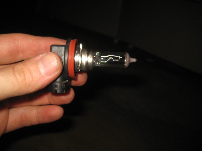 2013-2016-Nissan-Pathfinder-Fog-Light-Bulbs-Replacement-Guide-012