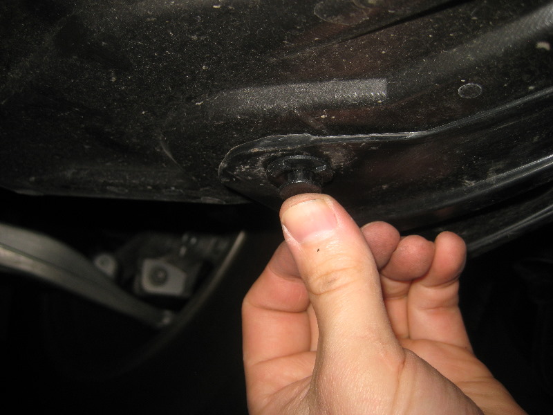 2013-2016-Nissan-Pathfinder-Fog-Light-Bulbs-Replacement-Guide-018