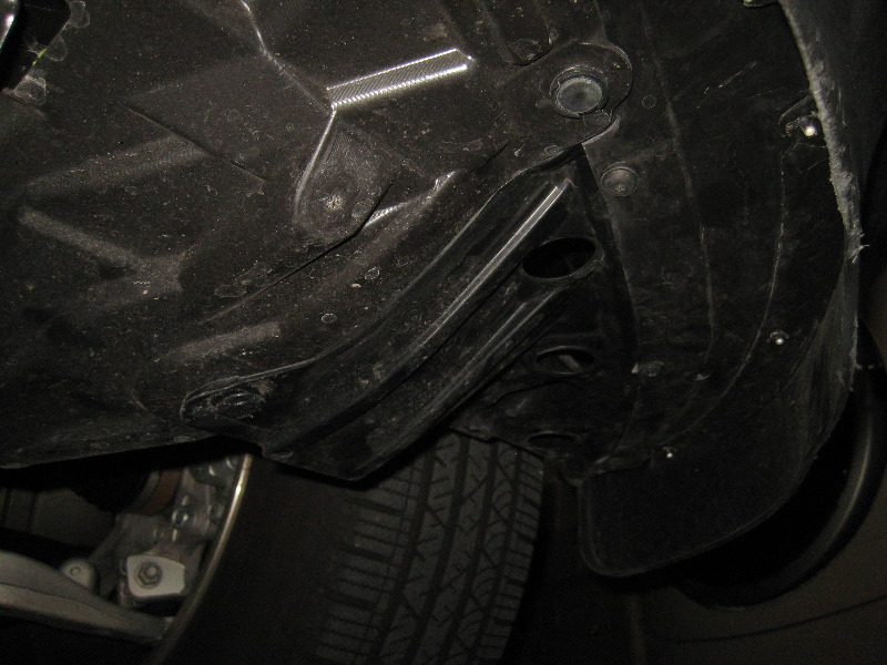 2013-2016-Nissan-Pathfinder-Fog-Light-Bulbs-Replacement-Guide-020