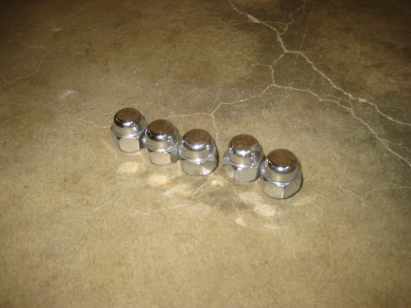 2013-2016-Nissan-Pathfinder-Front-Brake-Pads-Replacement-Guide-006