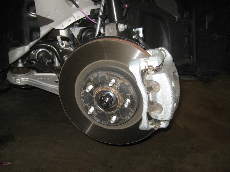 2013-2016-Nissan-Pathfinder-Front-Brake-Pads-Replacement-Guide-007