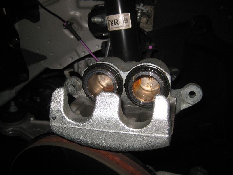 2013-2016-Nissan-Pathfinder-Front-Brake-Pads-Replacement-Guide-015