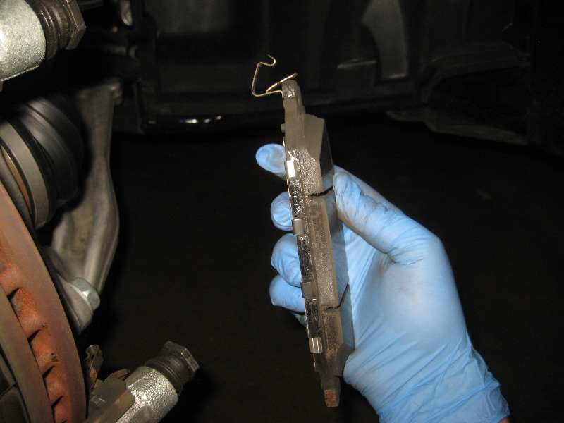 2013-2016-Nissan-Pathfinder-Front-Brake-Pads-Replacement-Guide-017